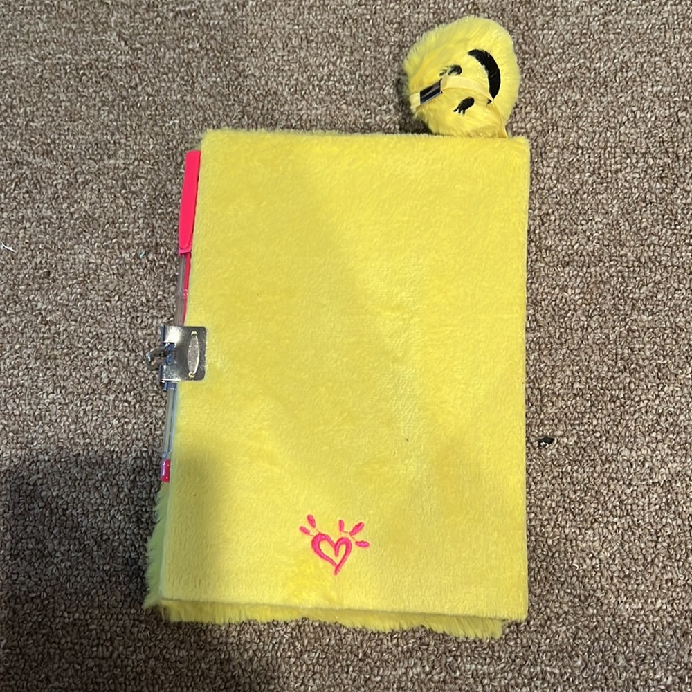 Fuzzy journal - Picture 3 of 4